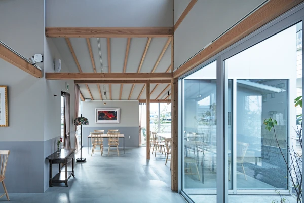 奥側にもおしゃれな空間が広がります