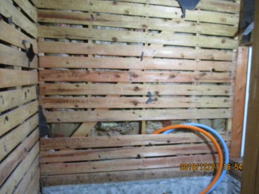 浴室壁床の解体状況