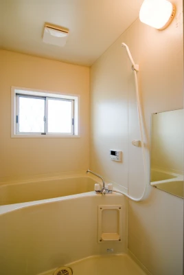 集合住宅用のシンプルなユニットバス