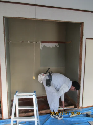 リフォーム前：クローゼット（他収納あり）