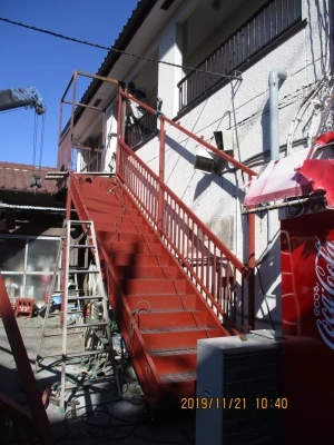 新設階段の溶接取付け工事