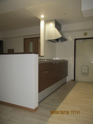 リフォーム後：間取り変更にて対面キッチンへ