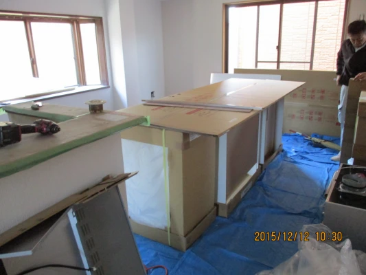 キッチン設置前のパーツ部材