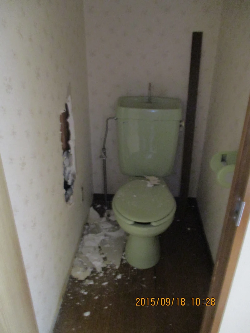 リフォーム前：トイレ器具交換前の状況