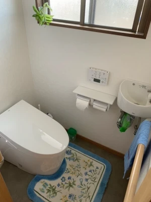 リフォーム後：トイレ室内部 手洗噐付き