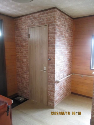 リフォーム後：扉が安全なホール側へ開閉