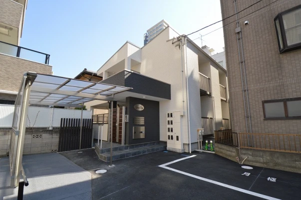 ８世帯入居可能な駅前ワンルームアパート