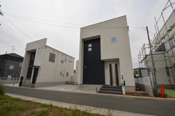 ＣＵＢＥボックス形状のファサード