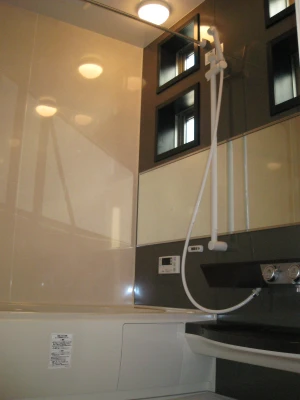 デザインサッシのあるユニットバス