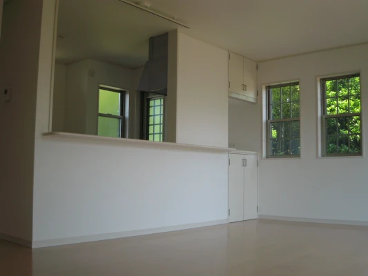 当時リビングから林を眺望できました