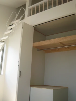 子ども室クローゼット上にロフト