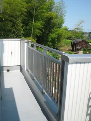 アルミフェンスのバルコニー
