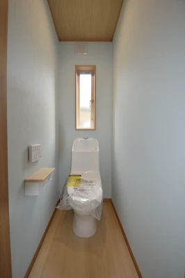 晴れた空色の２Ｆトイレ