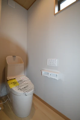 １Ｆトイレはライトグレーのパーソナル空間