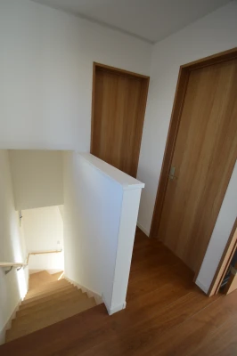 無駄なく整った２Ｆホール「空間」