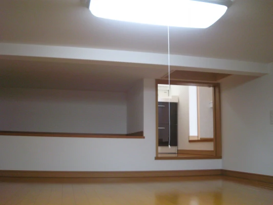 収納空間天井にハッチ出入り口