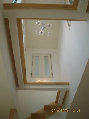 猫用階段から続く吊り橋