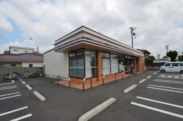セブンイレブン上尾向山店