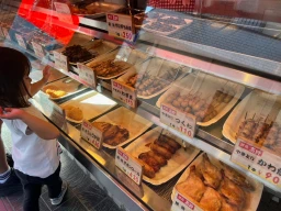 鶏肉屋　ショ－ケース