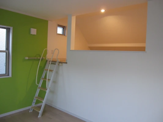 主寝室にあるロフトベット