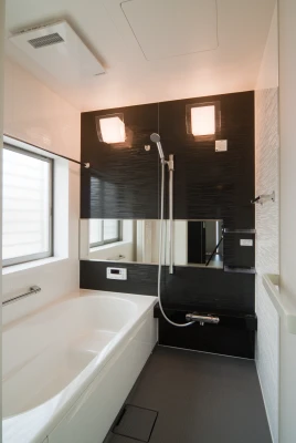 ワイドミラーのユニットバス