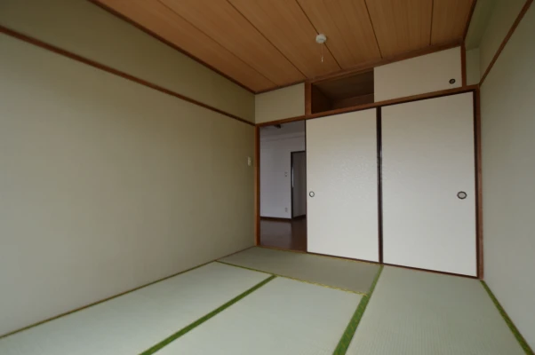 サンモール今泉　和室6帖(1)（2018年9月撮影）