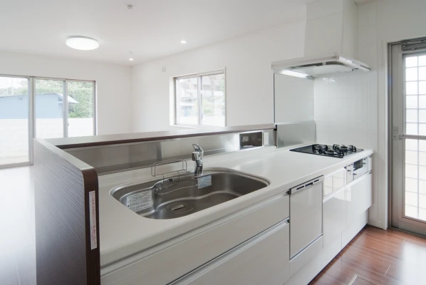 ガラスパネルとワークトップにステン棚