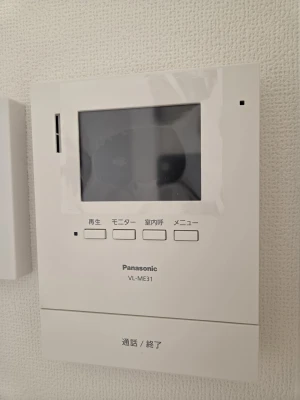 インターホン　※掲載写真は他棟（ジャンティ）のものです。