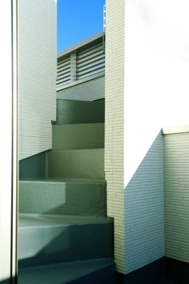 バルコニー階段スキップフロア