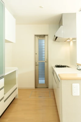 対面キッチンとファニチャー収納