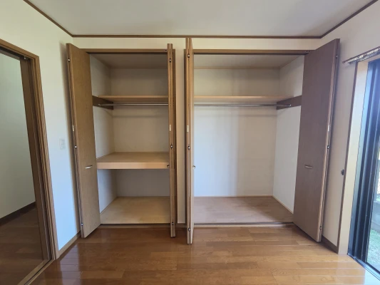壱丁目西貸戸建て 収納