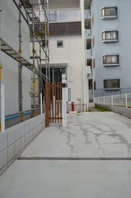 旗竿地を活かしたアプローチ