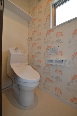 あたたかみのある二階トイレ