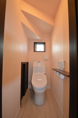 収納がある世紀末覇者の一階トイレ