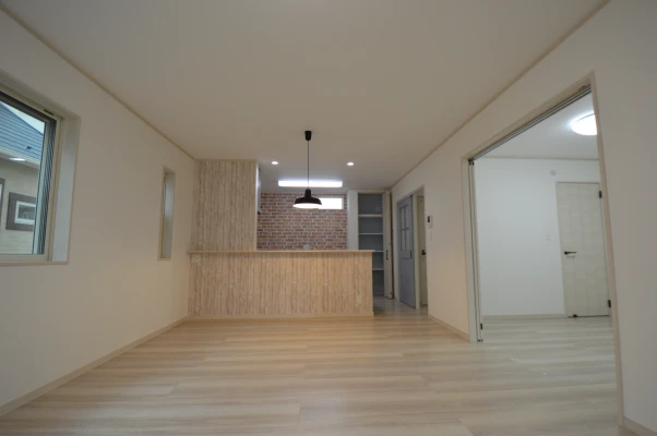 木目とレンガ柄が可愛いＬＤＫ