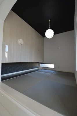 段差部に引出し収納のスキップフロア和室