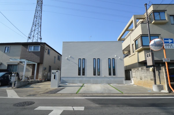 ５台の駐車が可能なお住まいとなりました