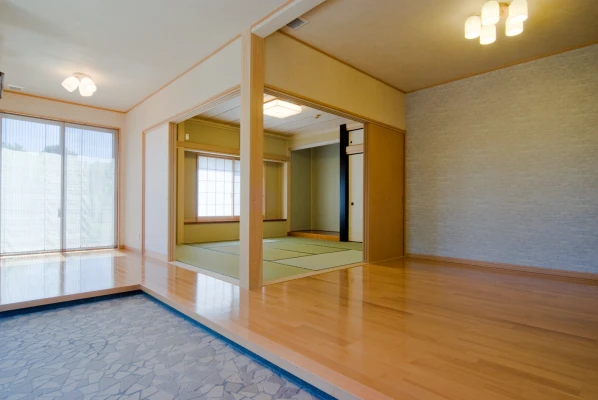 真壁左官づくりの床の間がある和室