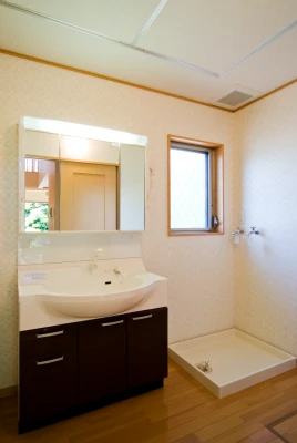 ワイド洗面化粧台と換気システム