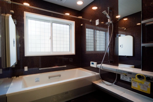 広々快適なジェットバス付きユニットバス