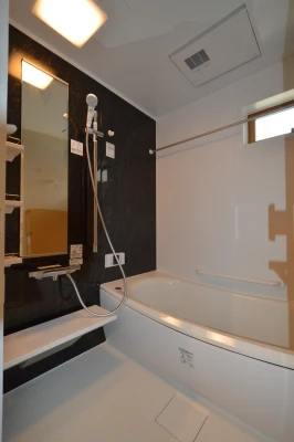 シックで落ち着きのあるユニットバス