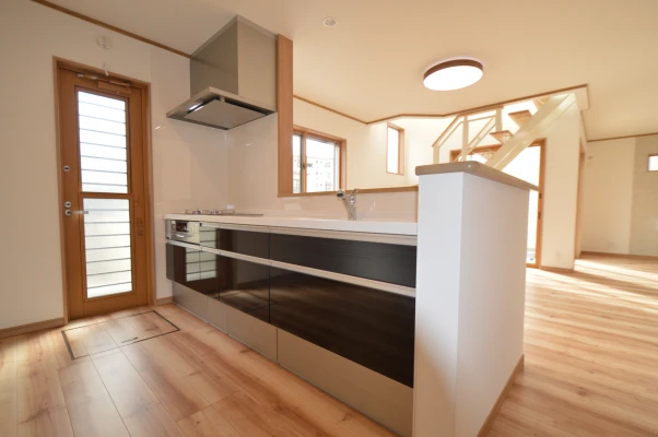 キッチンから見渡せるひだまり場の眺望